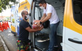 Coronavírus: Prefeitura de Jacareí faz drive thru para arrecadações de alimentos.
