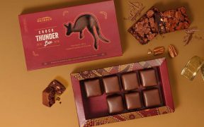 Outback lança Choco Thunder Box: icônico brownie da marca é a opção perfeita de presente para o fim de ano